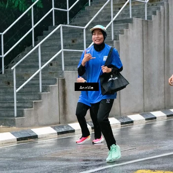 Runner Photo 7988041