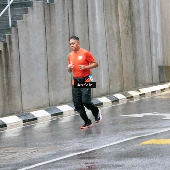 Runner Photo 7988207