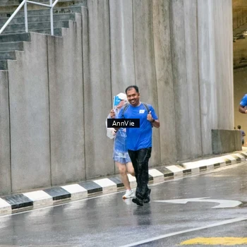 Runner Photo 7988252