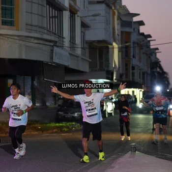 Runner Photo 7988262