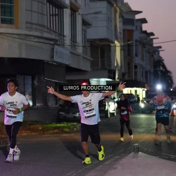 Runner Photo 7988272