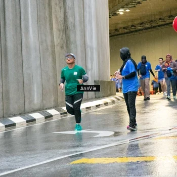 Runner Photo 7988432