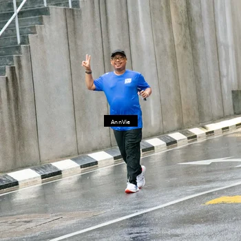 Runner Photo 7988544
