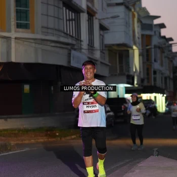Runner Photo 7988645