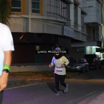 Runner Photo 7988675