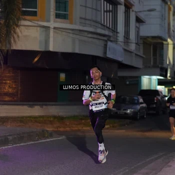 Runner Photo 7988856