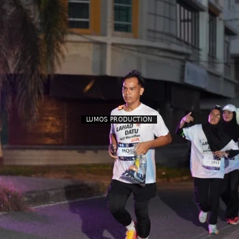 Runner Photo 7988923