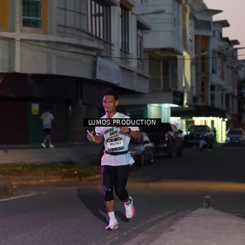 Runner Photo 7988973