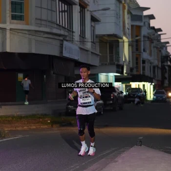 Runner Photo 7988974