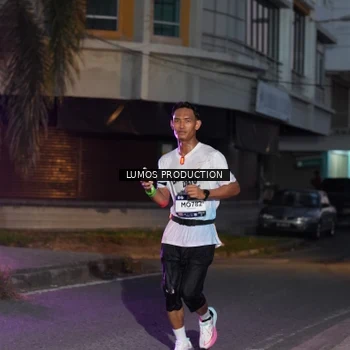 Runner Photo 7988976