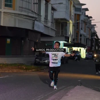 Runner Photo 7989014