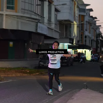 Runner Photo 7989017