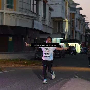 Runner Photo 7989018