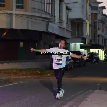 Runner Photo 7989026