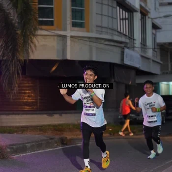 Runner Photo 7989290