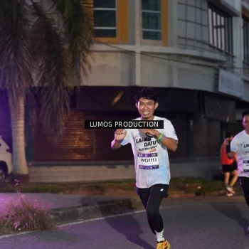 Runner Photo 7989295