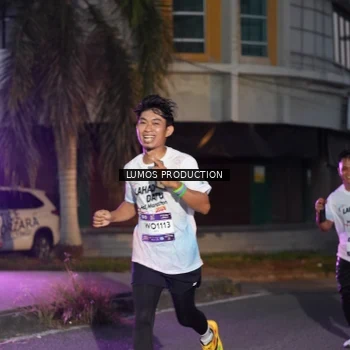 Runner Photo 7989317