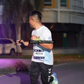 Runner Photo 7989330