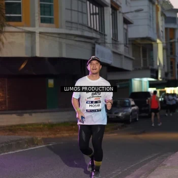 Runner Photo 7989342
