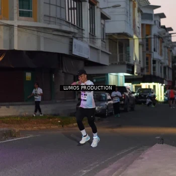 Runner Photo 7989382