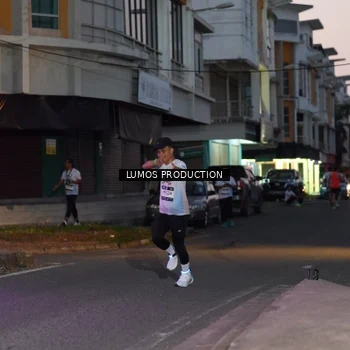 Runner Photo 7989383