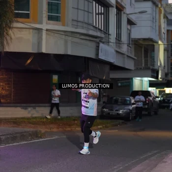 Runner Photo 7989387