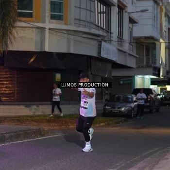Runner Photo 7989392