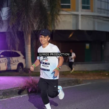 Runner Photo 7989415
