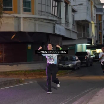 Runner Photo 7989476