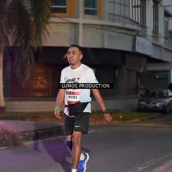 Runner Photo 7989538