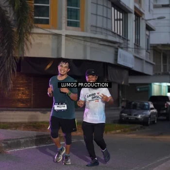 Runner Photo 7989657