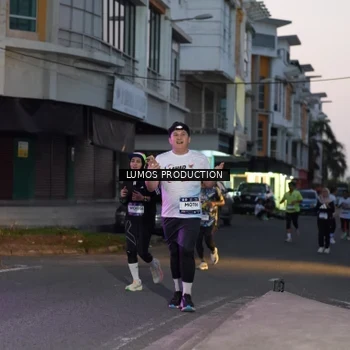Runner Photo 7989693