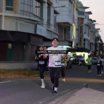 Runner Photo 7989699