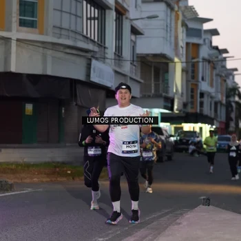 Runner Photo 7989707