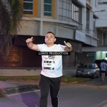 Runner Photo 7990040