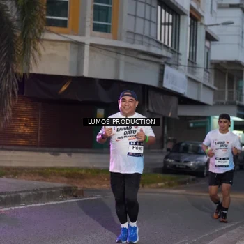 Runner Photo 7990046