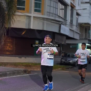 Runner Photo 7990047