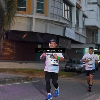 Runner Photo 7990049
