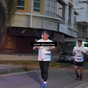 Runner Photo 7990050