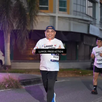 Runner Photo 7990059