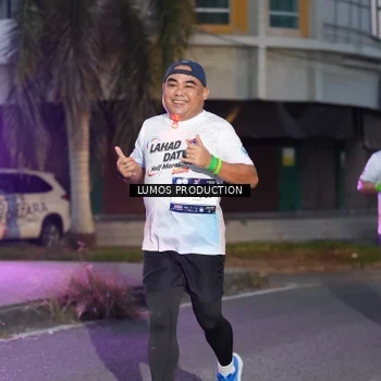 Runner Photo 7990067