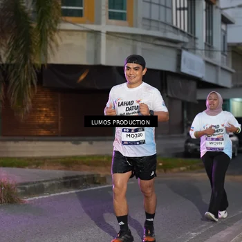 Runner Photo 7990074