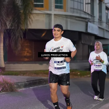 Runner Photo 7990077