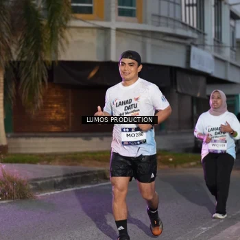 Runner Photo 7990081