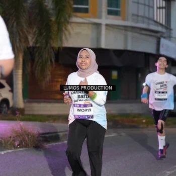 Runner Photo 7990084