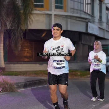Runner Photo 7990085