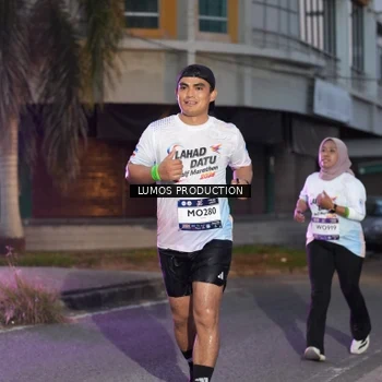 Runner Photo 7990089