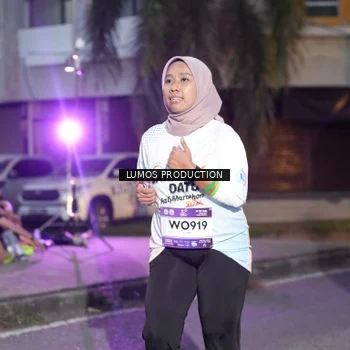 Runner Photo 7990105