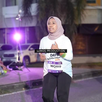 Runner Photo 7990109