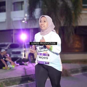 Runner Photo 7990119